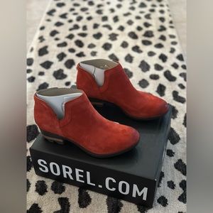 Sorel Lolla Out Cut Booties